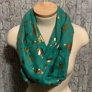 Fashion Tidbits Scarf